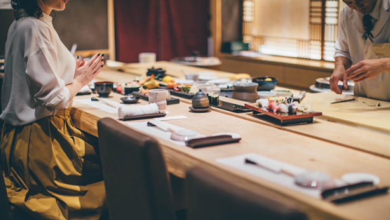 特別感を演出する！寿司屋の和を基調とした内装デザインのポイント