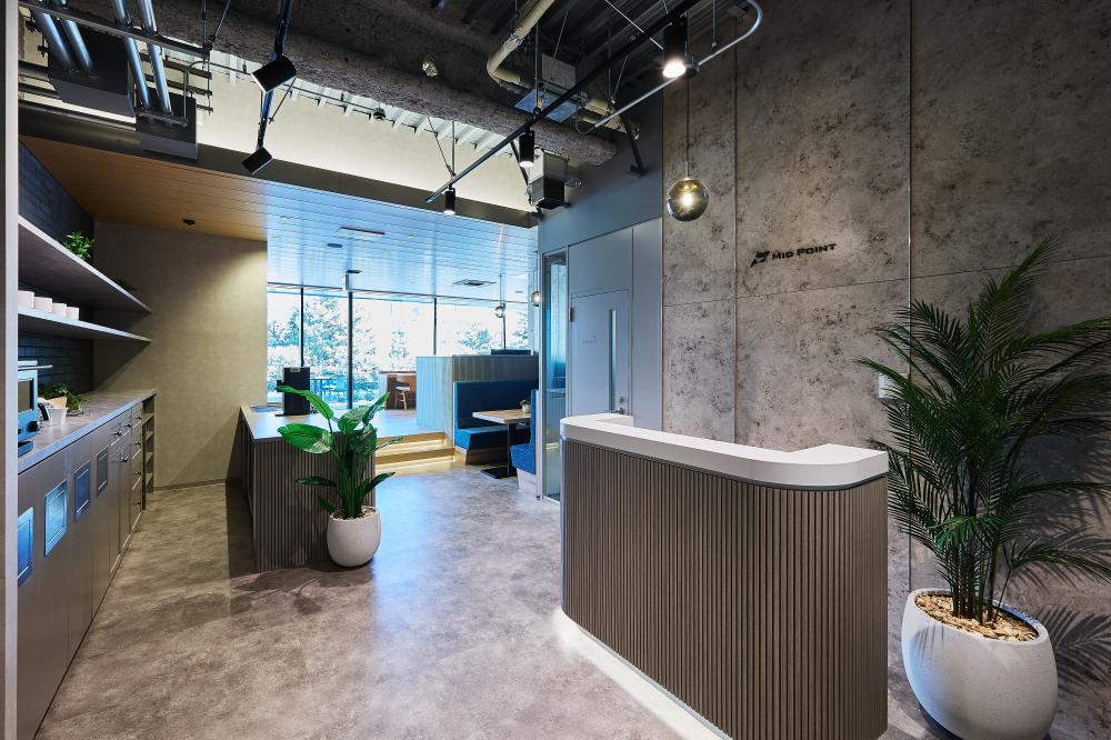 本郷３丁目　シェアオフィス　/　180坪